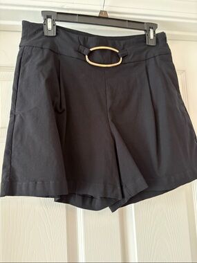 INC Size M women’s short.
